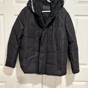 Michael Kors men’s Black Puffer size medium. In good condition with new zipper
